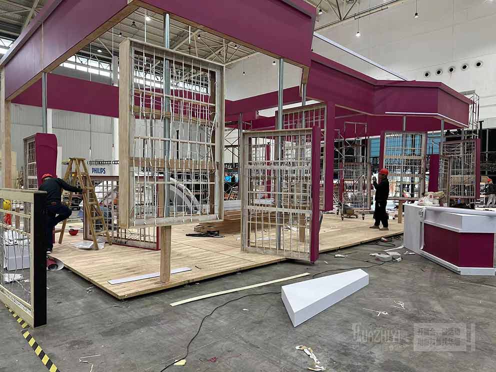 會展中心室內展位地臺租賃該怎么鋪設？