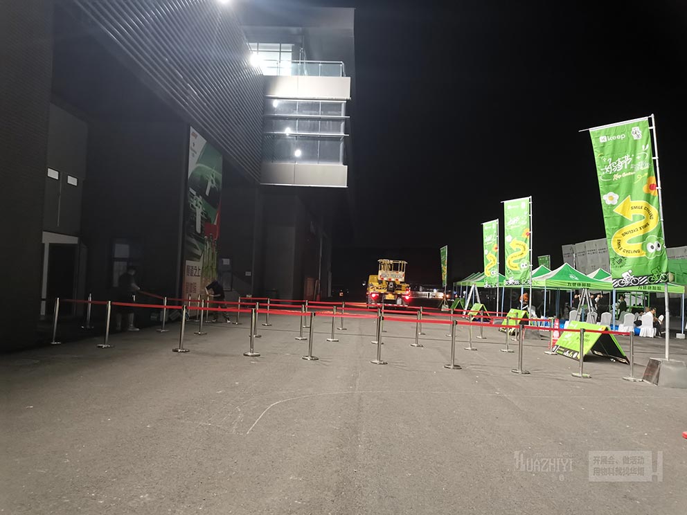 鄭州鐵馬護欄租賃廠家布置騎行節戶外護欄