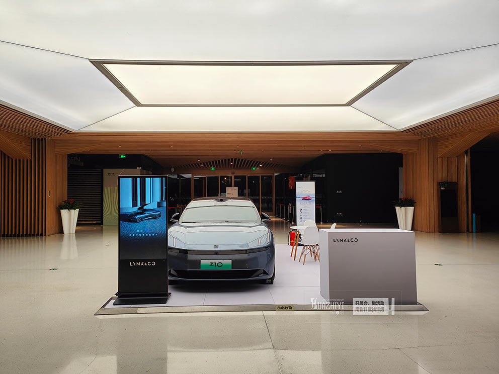 鄭州地臺出租布置永威木色領克車展